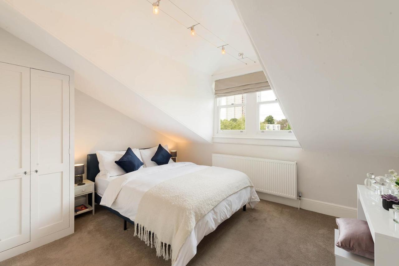 Appartement Lovely With Park Views Londen